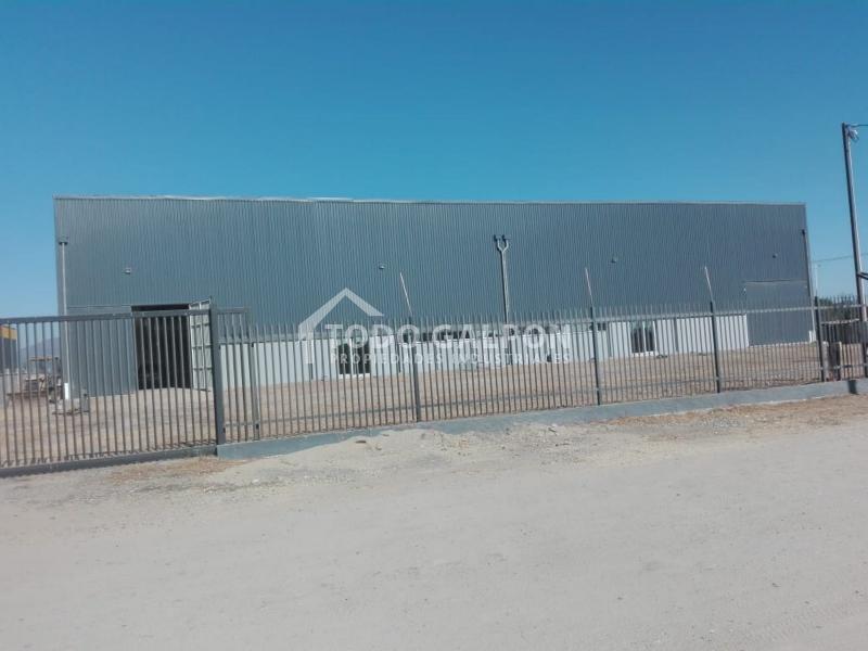 Venta de Galpon Industrial Nuevo - Cruce Tapihue.  - Casablanca .